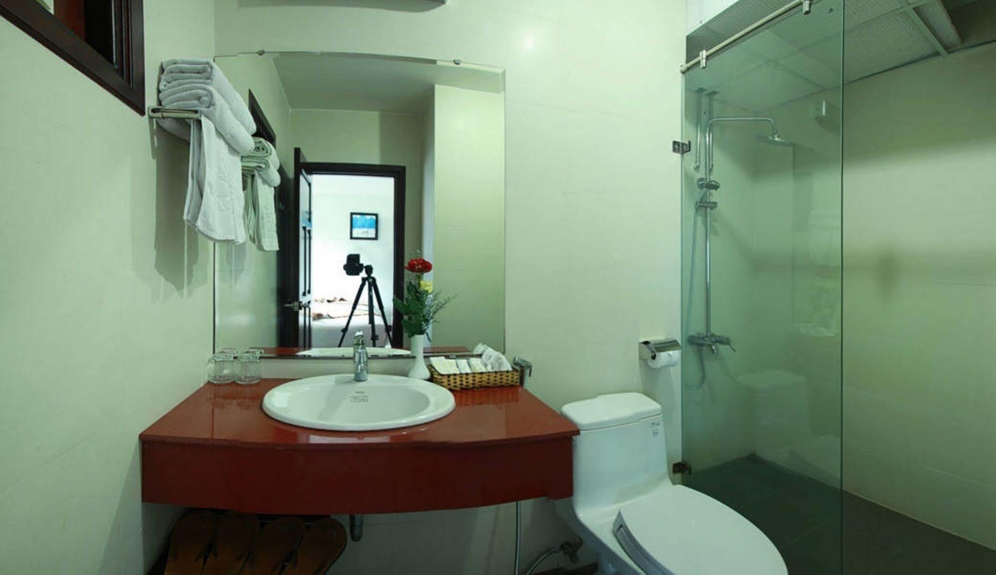 Oc Tien Sa Hotel Đà Nẵng Exterior foto